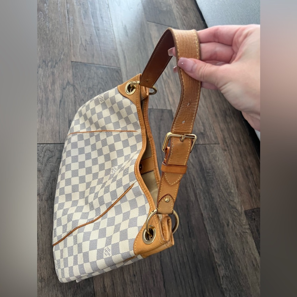 100% Authentic Louis Vuitton Damier Galleria Bag with dust bag included - Picture 4 of 7